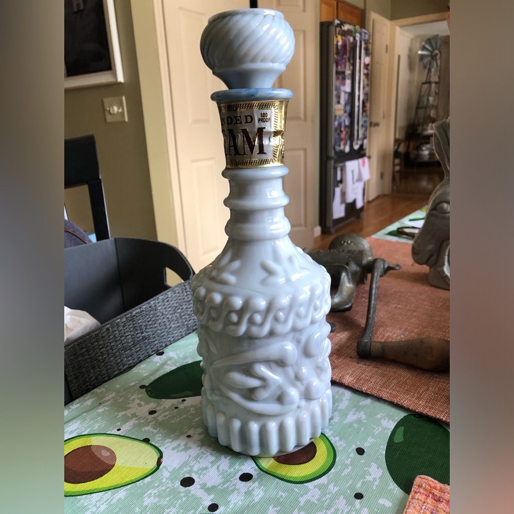 Vintage Beam bourbon whiskey bottle DRB-230 milk glass white with blue